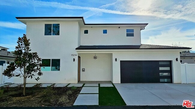 Photo - 15214 W Holyland Dr House