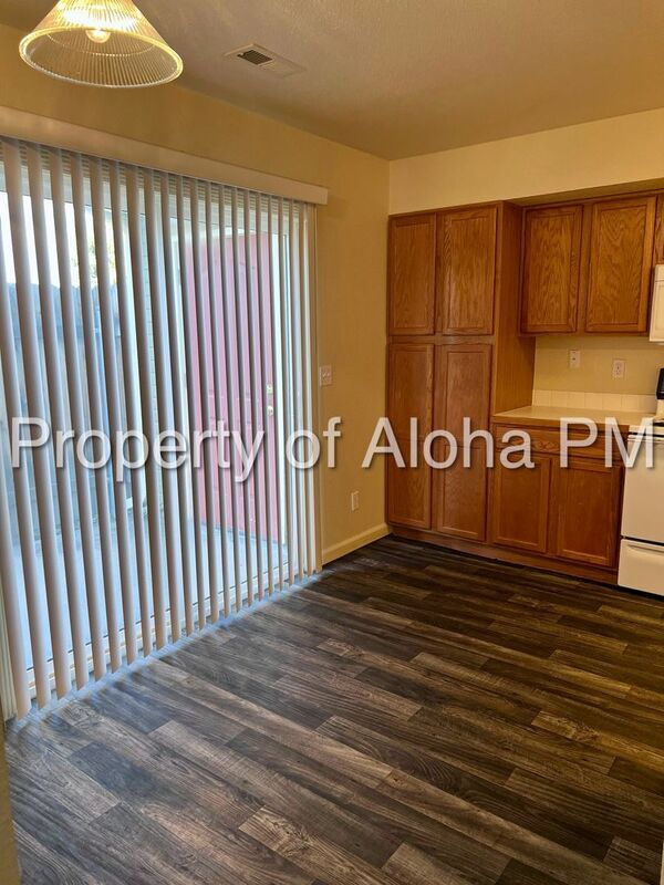 Photo - 5660 W Bloom St