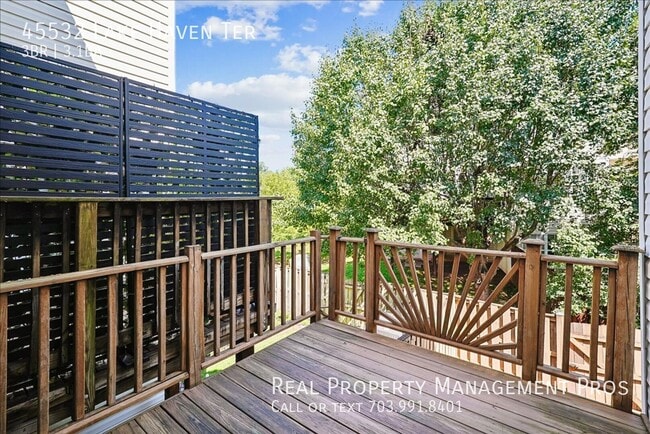 Photo - 45532 Lake Haven Terrace