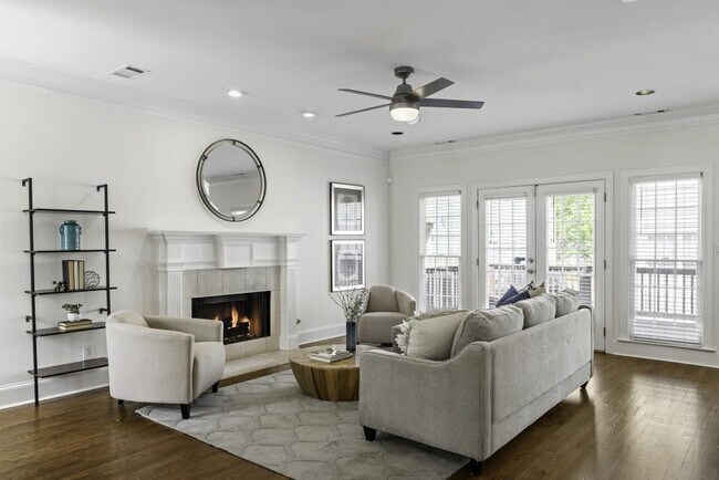 Photo - 78 Crumley St SE