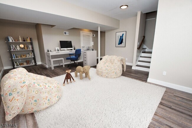 156 Broad St Unit A
