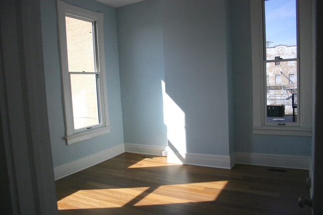 Photo - 224 W 14th St Unit #2