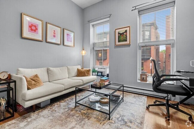 Building Photo - 19 Milford St Unit 2 Rental