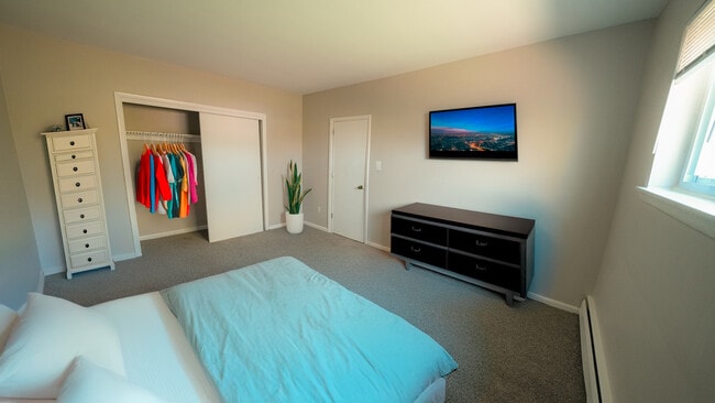 Highland Manor Apartments