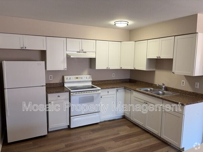 Building Photo - 641 S Morris Unit 4 Rental