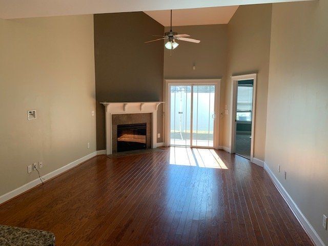 Photo - 1801 Fox Den Way