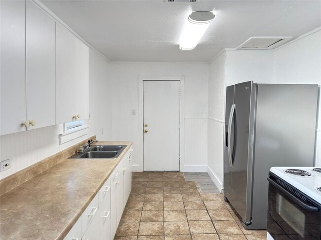 Photo - 1704 Lexington St