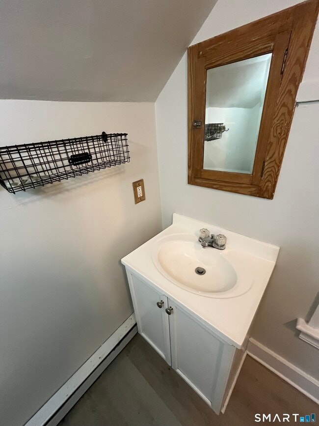 Photo - 53 Roosevelt Ave Unit 3