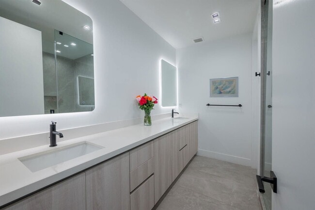 Photo - 6864 SW 80th St