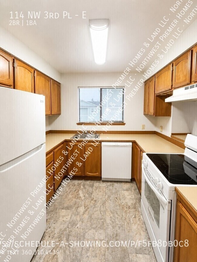 Building Photo - 114 NW 3rd Pl Unit E
