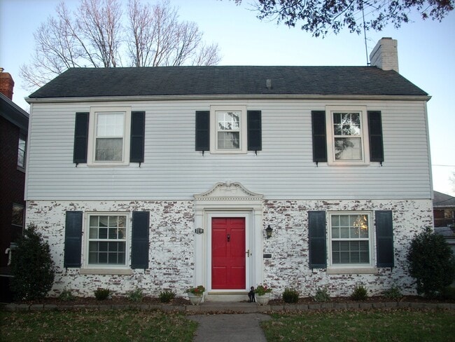 House - 2219 Saratoga Dr House