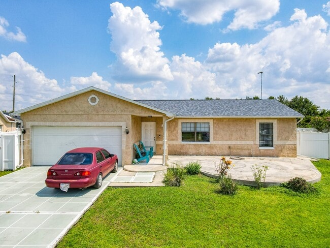 Photo - 853 Blanc Ct