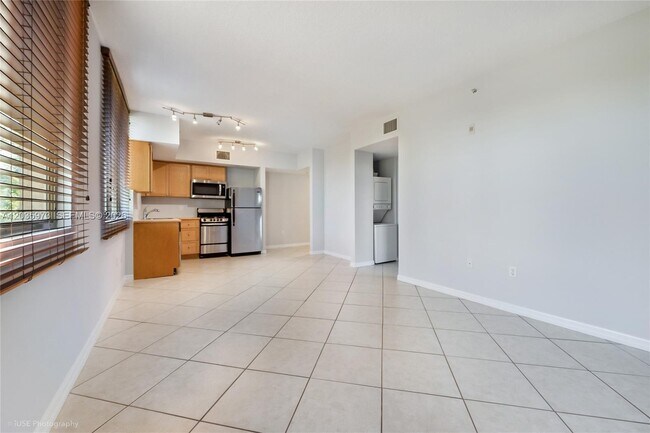 Photo - 2630 SW 28th St Unit 53