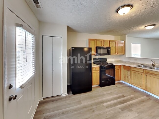 Photo - 7504 Hemrich Dr