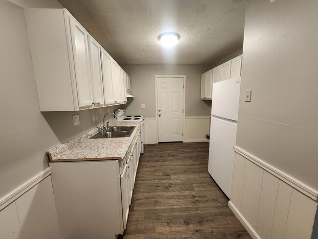 Photo - 20 Rossfield Cv Unidad R