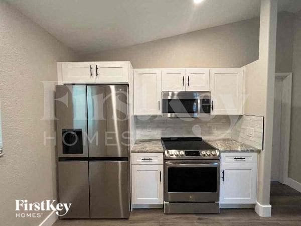 Photo - 2670 Denicke St