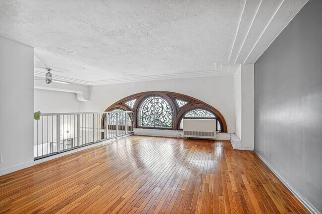 Photo - 83 Montgomery St Unidad 101