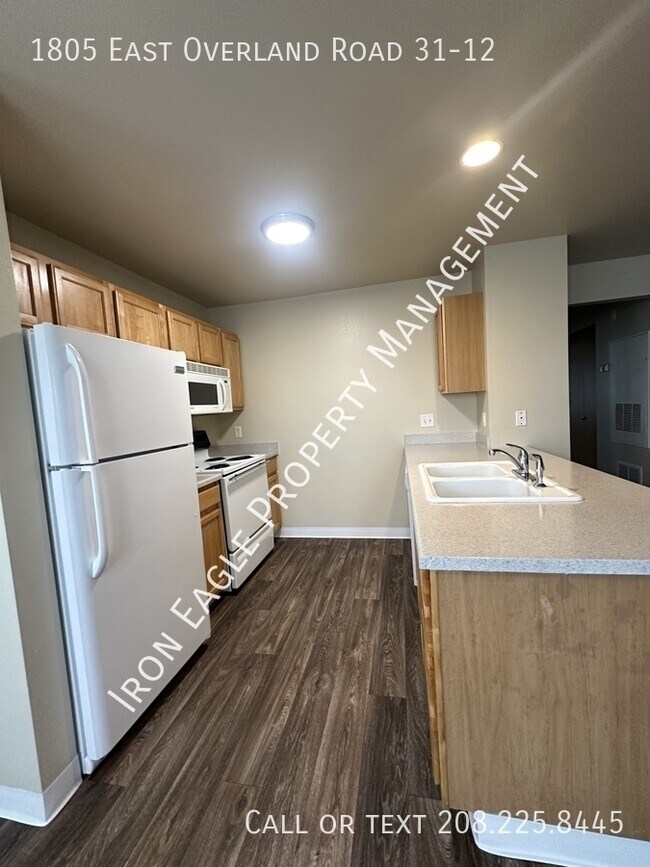 Photo - 1805 E Overland Rd