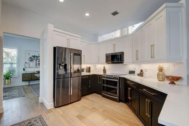 Photo - 6298 Sand Hills Cir