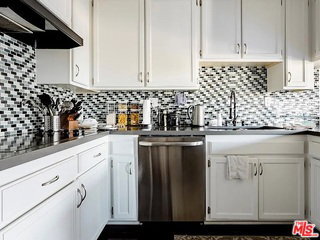 Photo - 14245 Dickens St