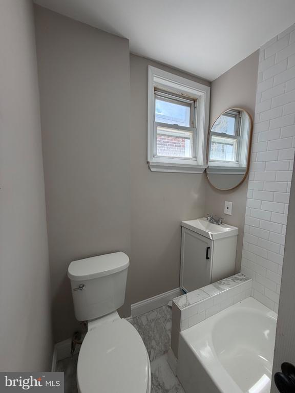 Photo - 2934 N Taylor St