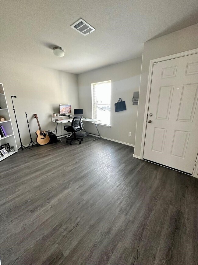 Photo - 4231 Tulip Oak Dr