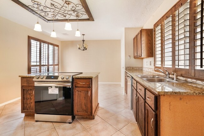 Photo - 3203 Silver Falls Dr