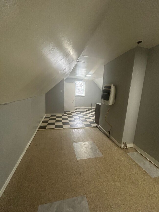 Photo - 3374 E 128th St Unidad 3