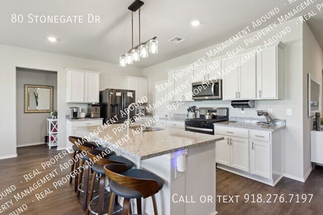 Photo - 80 Stonegate Dr