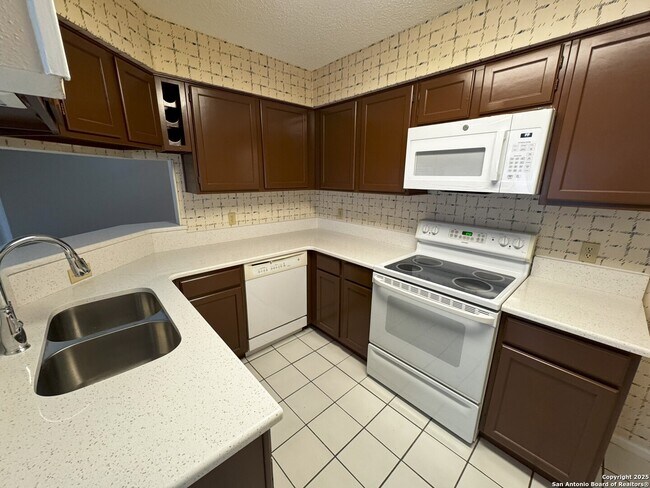 Photo - 10955 Wurzbach Rd