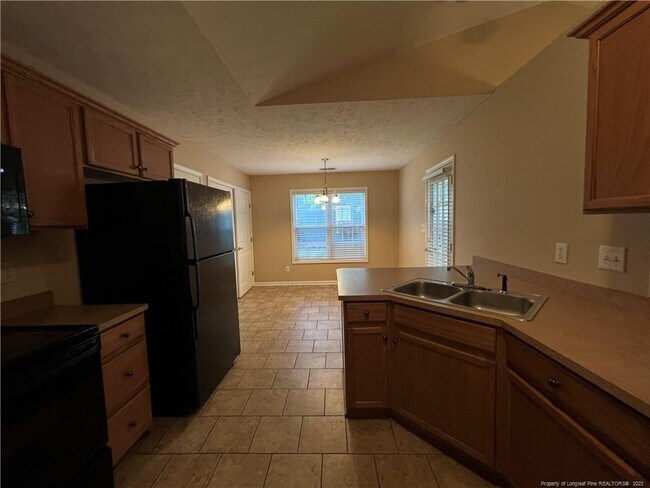 252 Belle Chase Dr