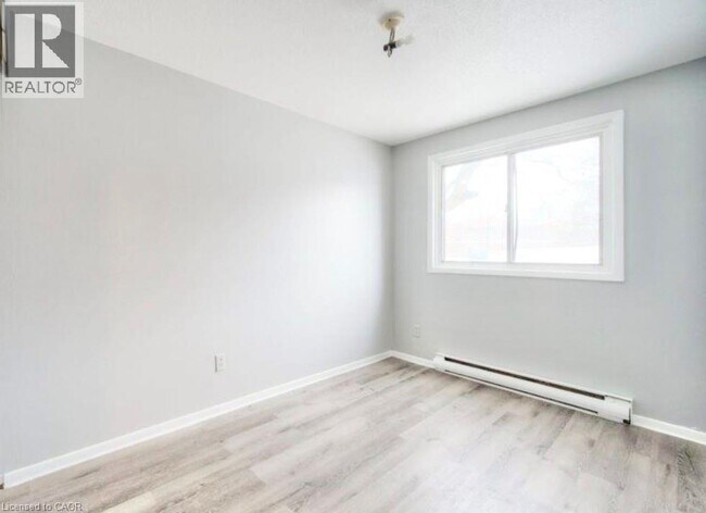 Photo - 1200 Courtland Ave E