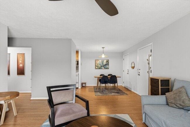 Photo - 272 Albion St Unit 23