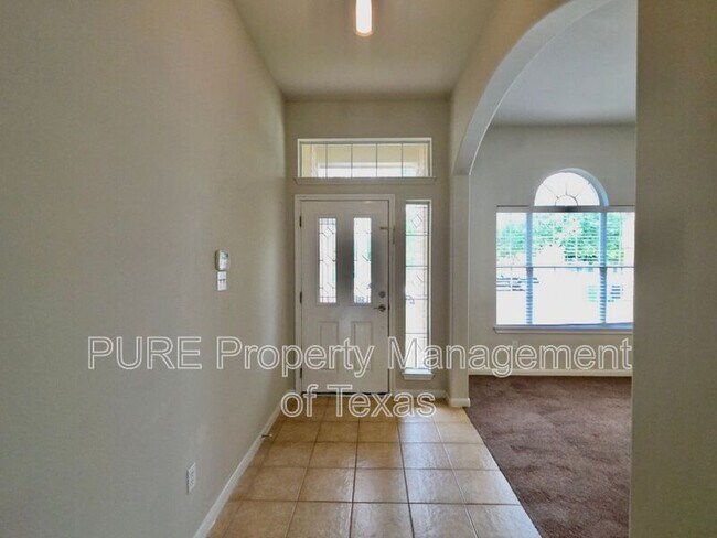 1104 Kensington Castle Trl