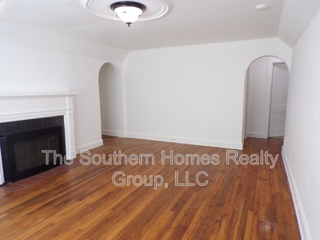 Photo - 103 McMinn Ave