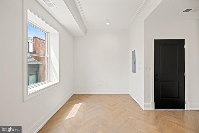 Building Photo - 1709 21st St NW Unit 42