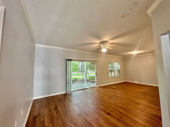 Photo - 10000 SW 52nd Ave