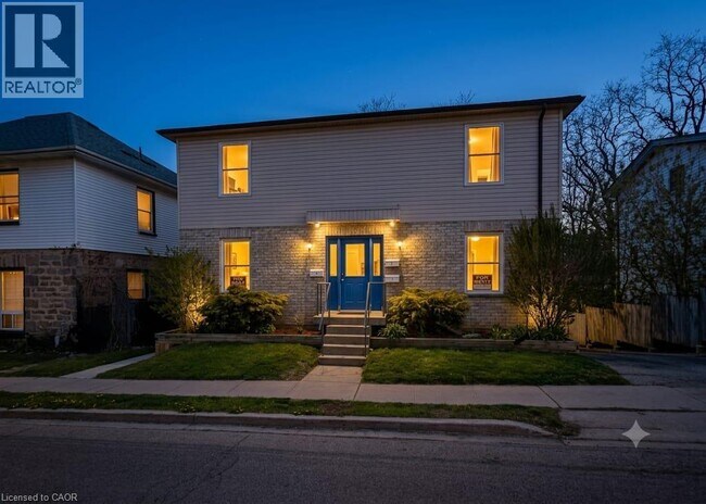 Photo - 52 Wellington St Unit 3
