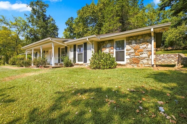 Photo - 5159 Saundersville Rd