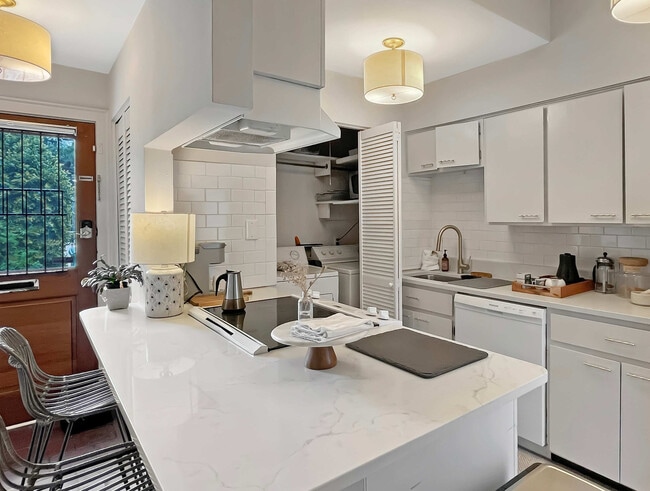 Photo - 120 E Charlton Ln Unidad ID1244825P