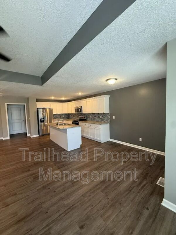 Photo - 605C S Hillcrest St