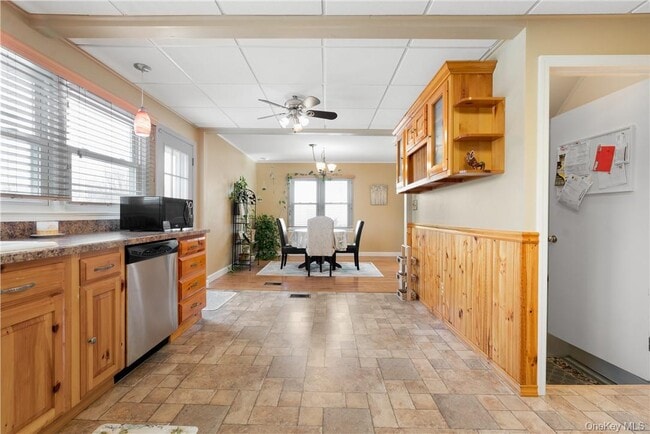 Photo - 48 Quaker Hill Rd