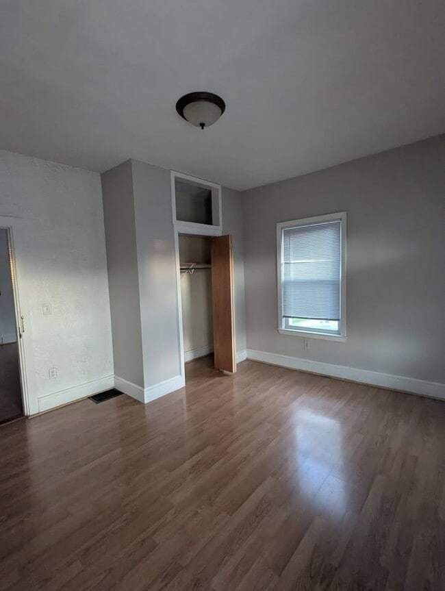 Photo - 827 Main St Unit 1