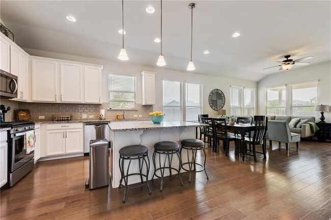 Photo - 1016 McCormick Cv