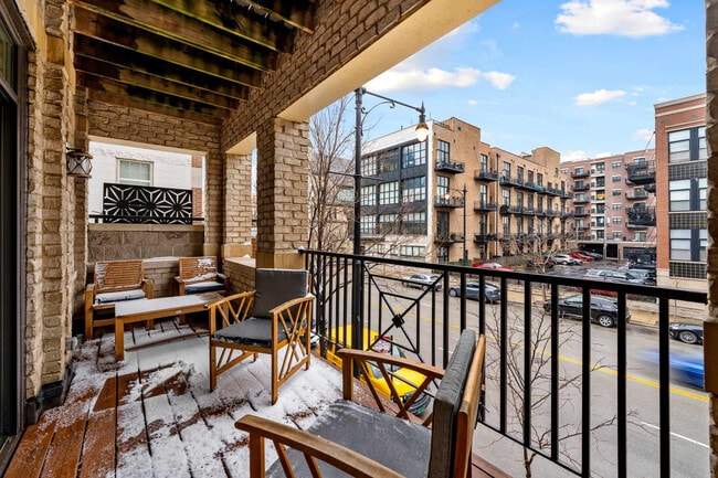 Photo - 1909 S Michigan Ave Unit ID1244939P