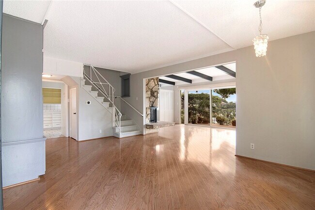 Photo - 934 Highline Rd