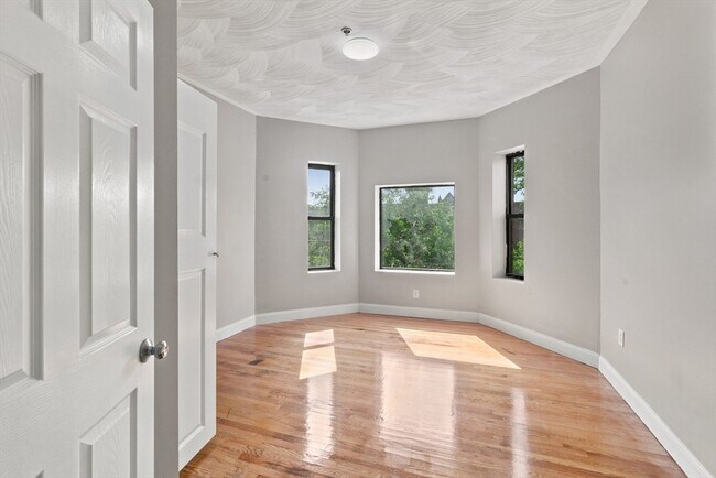 Photo - 183 Chestnut St Unidad 2L