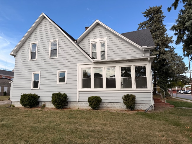 Photo - 118 E Jefferson St