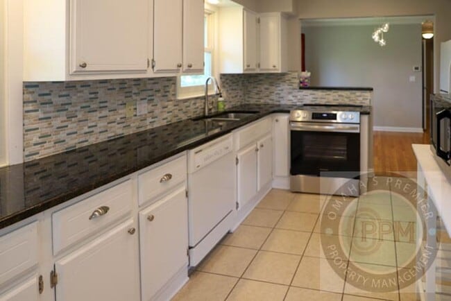 Photo - Move In Special  $600.00 off the Deposit!!...