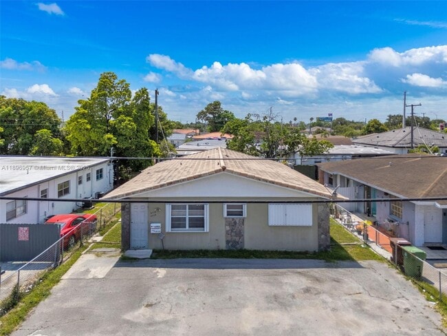Building Photo - 4776 E 10th Ave Unit 4778